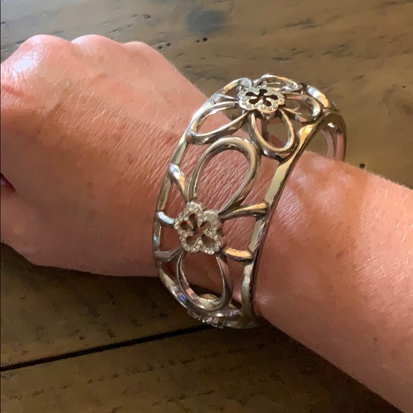 Brighton Jewelry - Brighton flower and Crystal Bracelet
